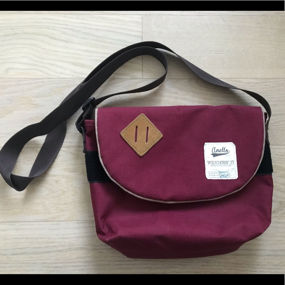 😍2/$30 Anello mini flap messenger bag